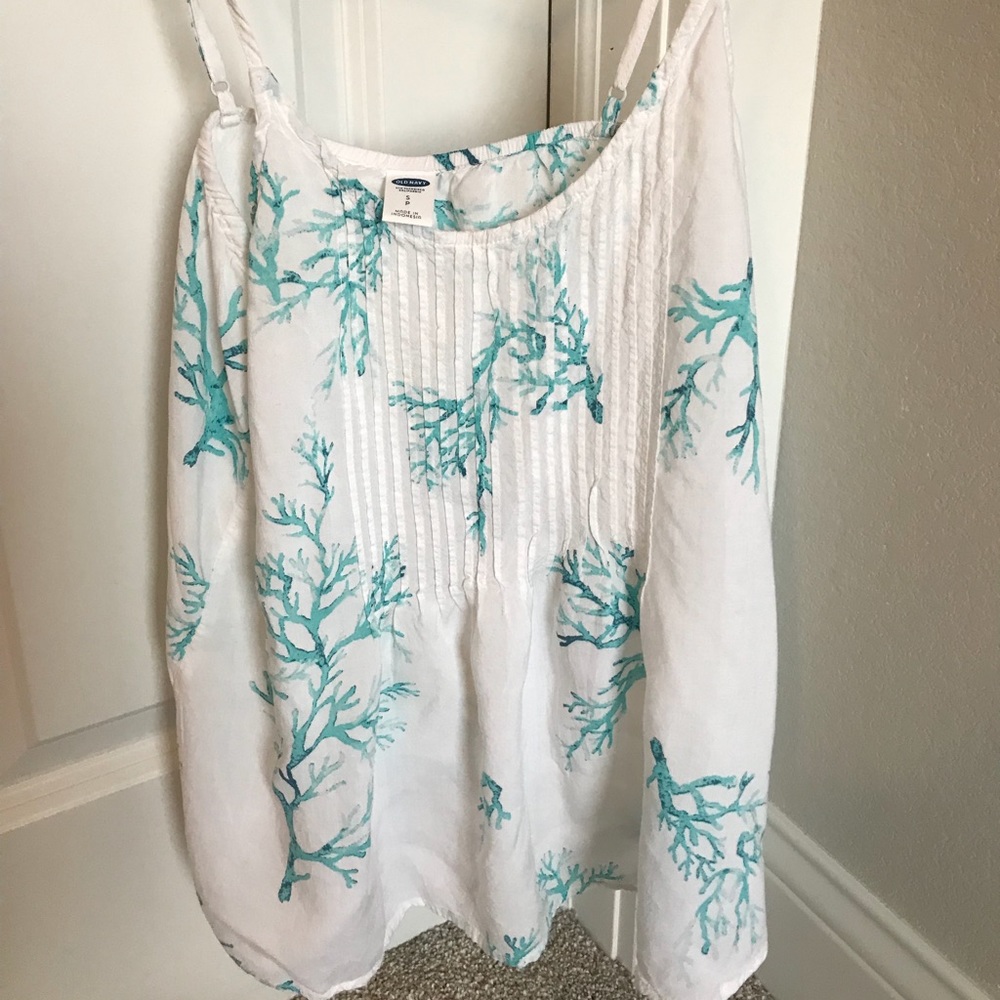 Old navy spaghetti strap tank white with coral